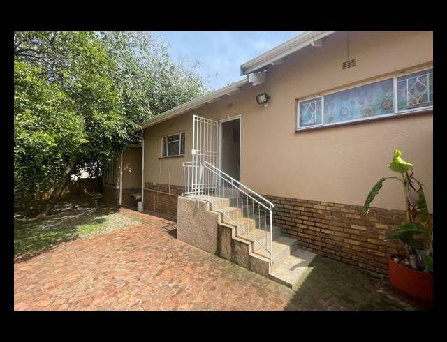 4 BEDROOM HOUSE FOR SALE IN GLENVISTA